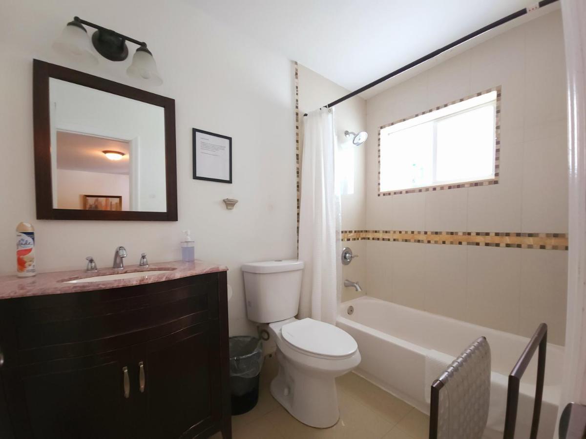 A4 - Endless Summer Rentals - Downtown Apartment Near Park, Ports, And Beach Форт-Лодердейл Экстерьер фото