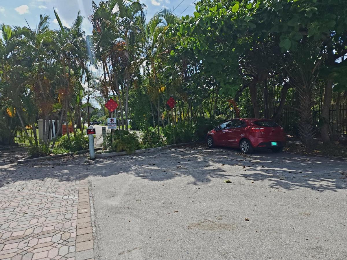 A4 - Endless Summer Rentals - Downtown Apartment Near Park, Ports, And Beach Форт-Лодердейл Экстерьер фото